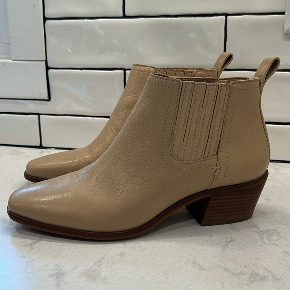 LUCKY BRAND Idola Beige Western Square Toe Stacked Heel Leather Booties 8 - Picture 8 of 16